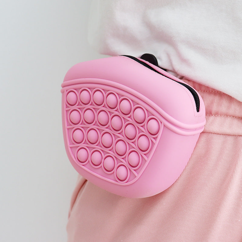 Sac en silicone pour nourrir et friandises de chien, pochette de rangement pour l'entraînement, sac banane portable pour l'entraînement des chiens, sac souple et lavable pour l'extérieur, sac de rangement pour nourriture et récompenses alimentaires.